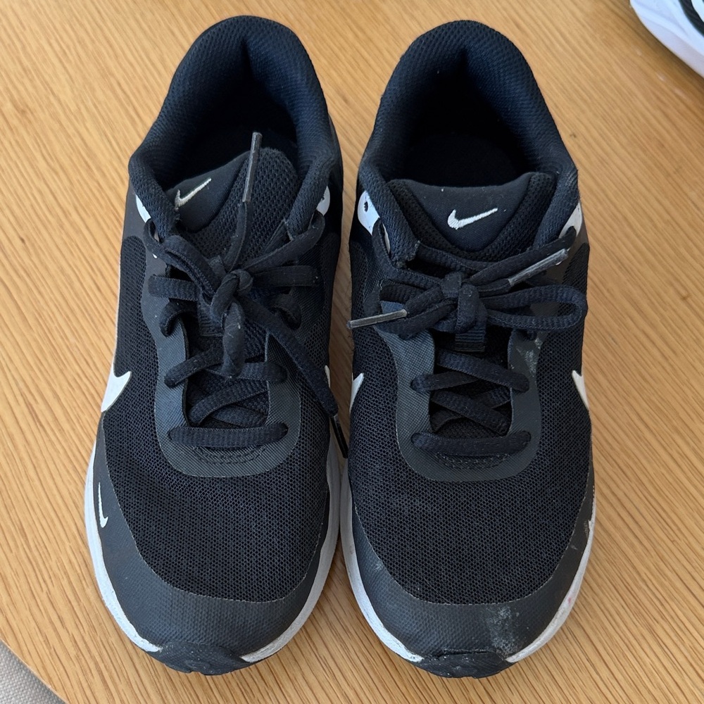 Nike Kids Black and White Sneakers